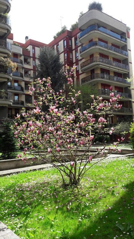 Danae Home Milan Bagian luar foto