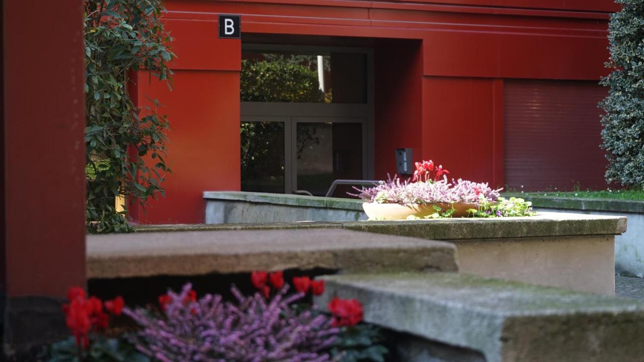 Danae Home Milan Bagian luar foto