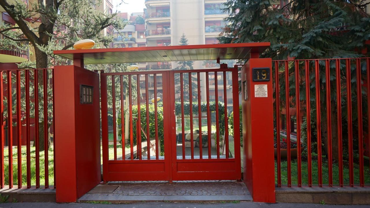 Danae Home Milan Bagian luar foto