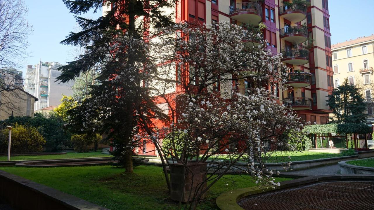 Danae Home Milan Bagian luar foto