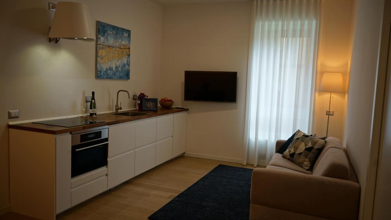 Danae Home Milan Bagian luar foto