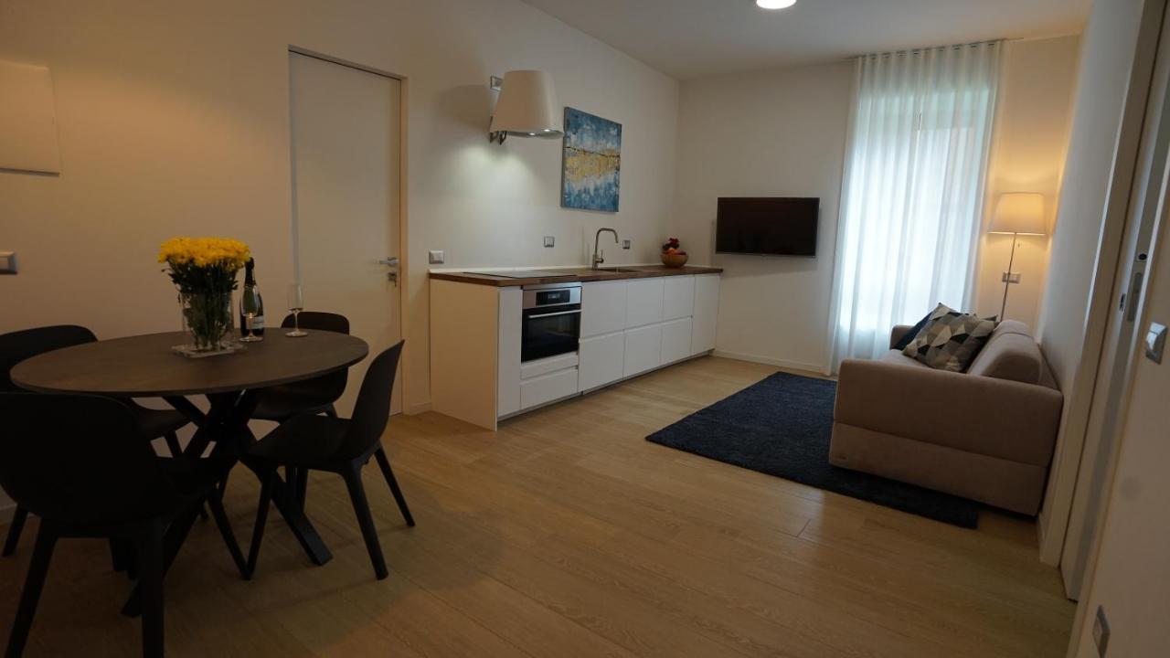 Danae Home Milan Bagian luar foto