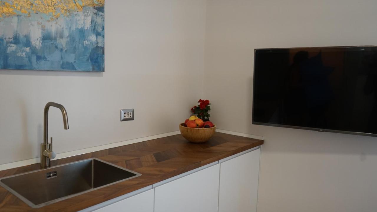 Danae Home Milan Bagian luar foto